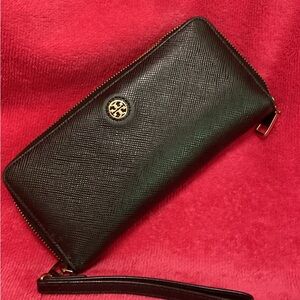 Genuine Tory Burch Clutch Wallet